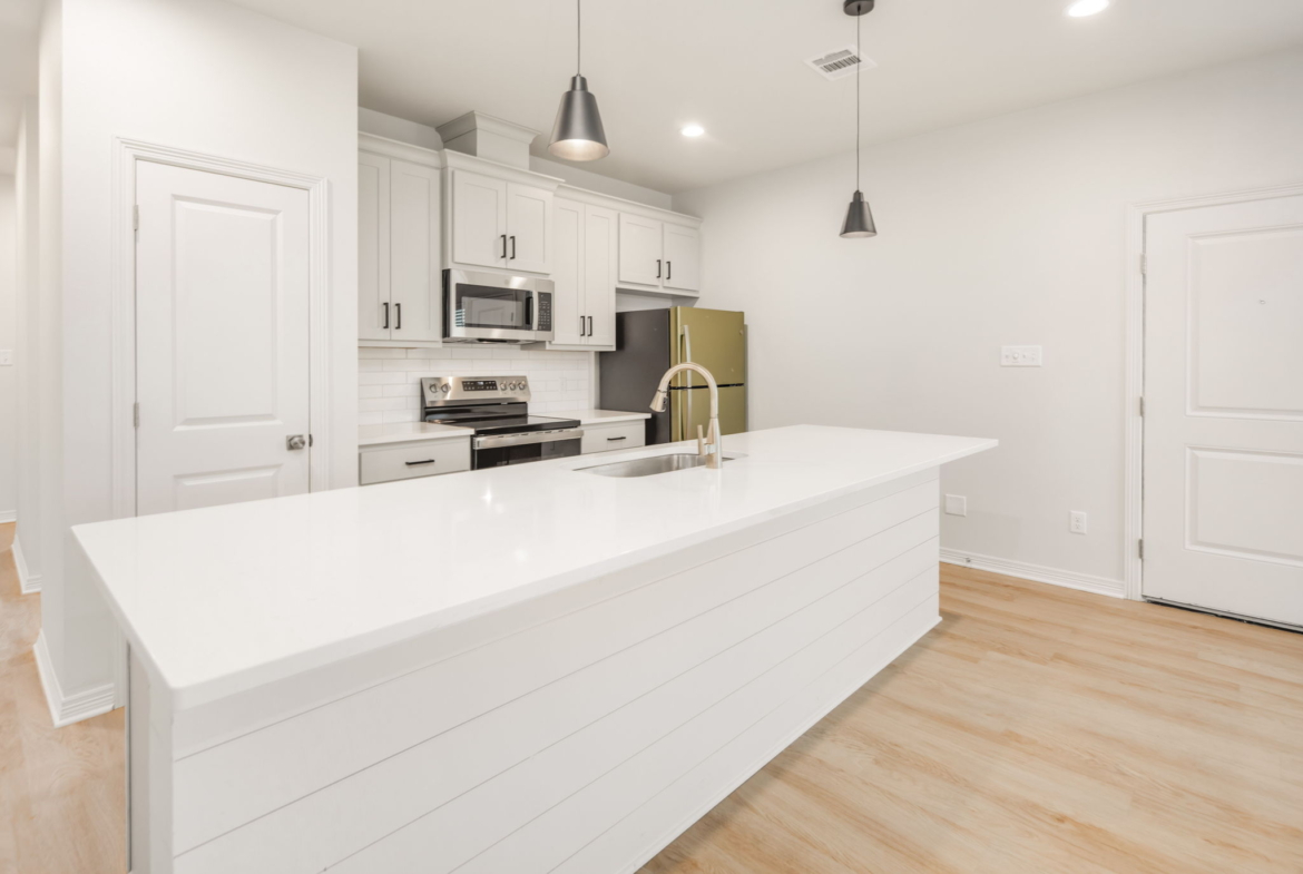 34692ccc84e14580aa21e6194a5e9248.jpg-68b0af6de8ff0-1170x785